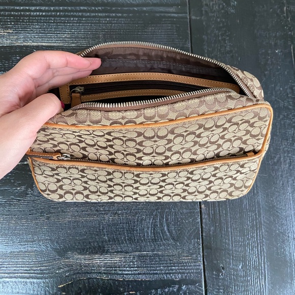 COACH genuine leather and canvas large clutch - Picture 3 of 3